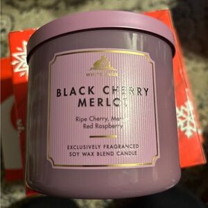 White Barn Black Cherry Merlot Candle - Lavender